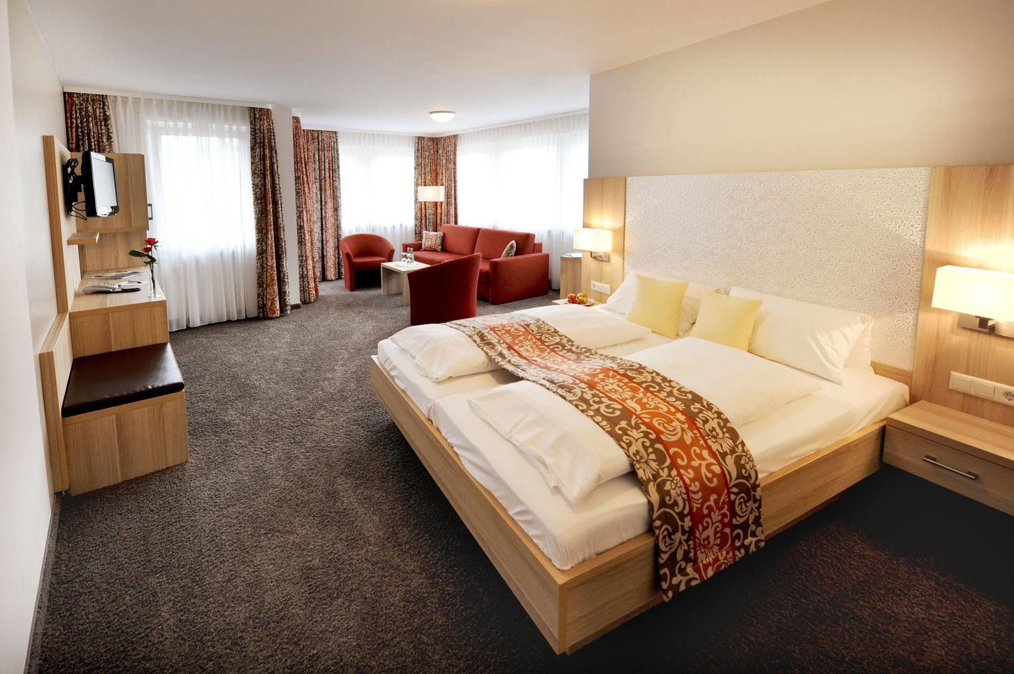 Hotel Hellers Twenty Four II -24H-Check-In- FDH Extérieur photo