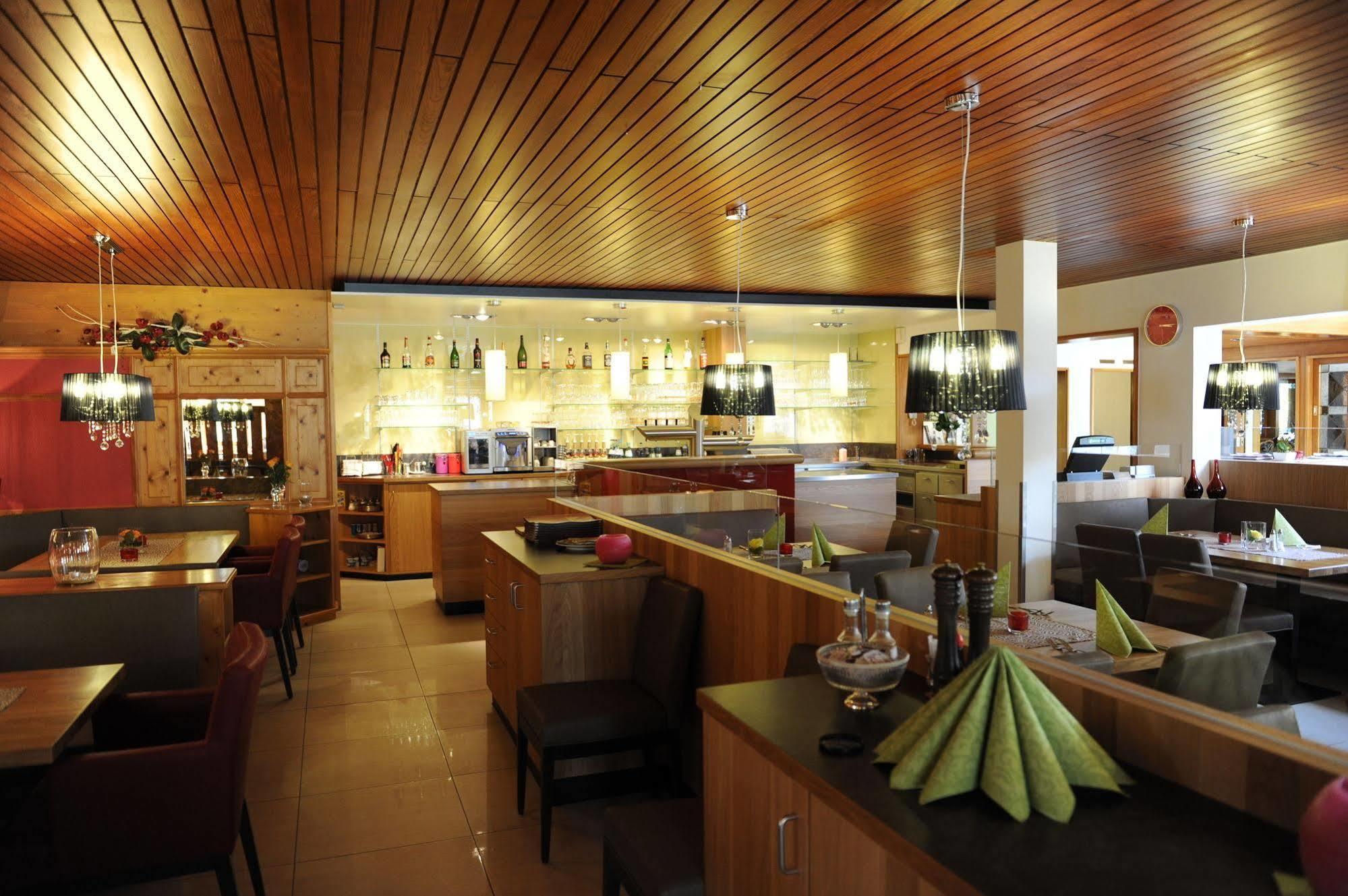 Hotel Hellers Twenty Four II -24H-Check-In- FDH Extérieur photo